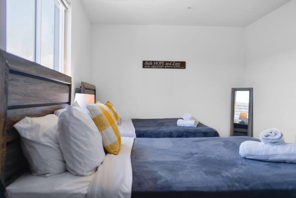 Awesome Townhouse 15 Minutes From The Beach Miami Buitenkant foto