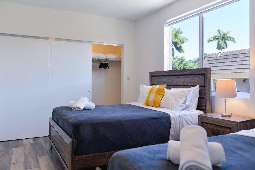 Awesome Townhouse 15 Minutes From The Beach Miami Buitenkant foto
