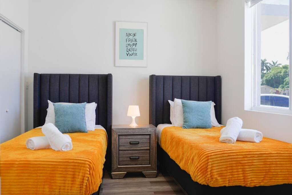 Awesome Townhouse 15 Minutes From The Beach Miami Buitenkant foto