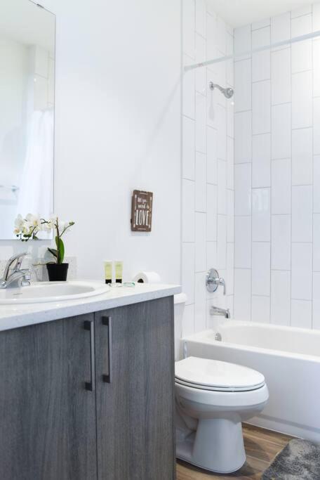 Awesome Townhouse 15 Minutes From The Beach Miami Buitenkant foto