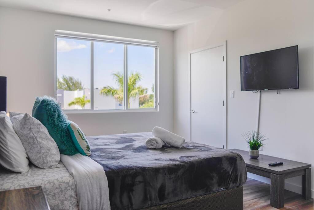 Awesome Townhouse 15 Minutes From The Beach Miami Buitenkant foto